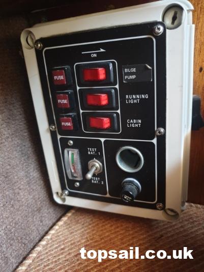 1986 Easticks 28 Custom River Cruiser (Electric)