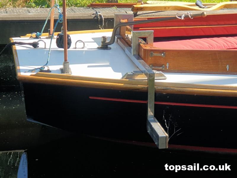 1986 Easticks 28 Custom River Cruiser (Electric)