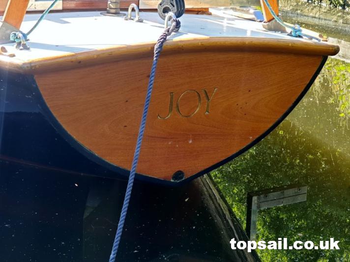 1986 Easticks 28 Custom River Cruiser (Electric)