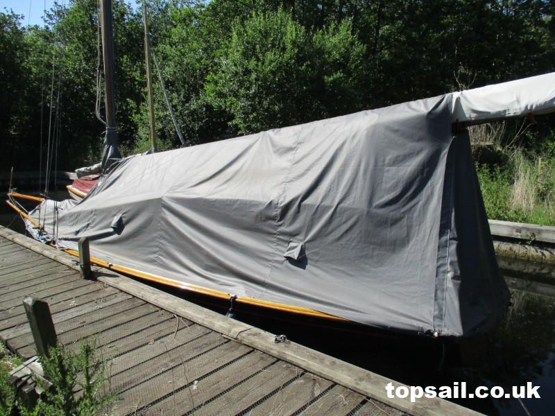 1986 Easticks 28 Custom River Cruiser (Electric)