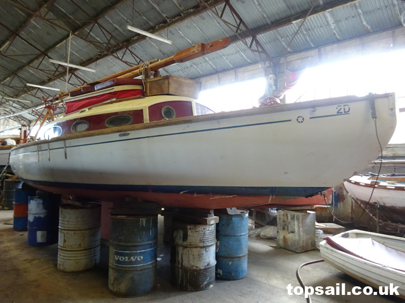 1980 Landamore 28 Broads Yacht Project (GRP Hull)