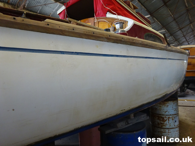 1980 Landamore 28 Broads Yacht Project (GRP Hull)