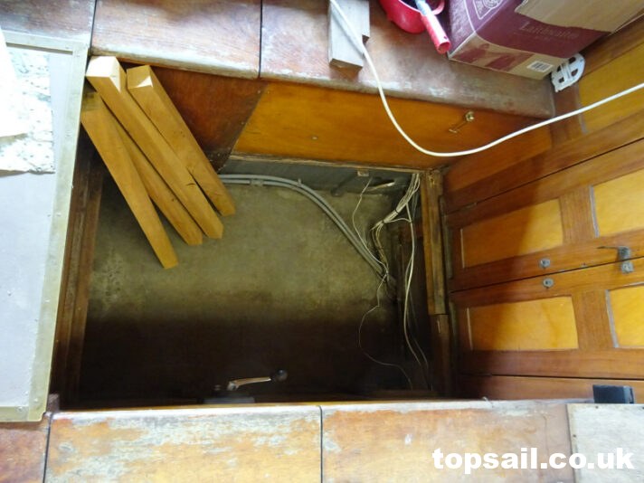 1980 Landamore 28 Broads Yacht Project (GRP Hull)