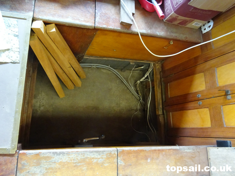 1980 Landamore 28 Broads Yacht Project (GRP Hull)