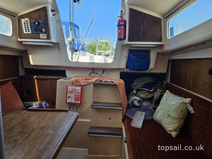 1984 Pegasus 700 (Shallow Fin)