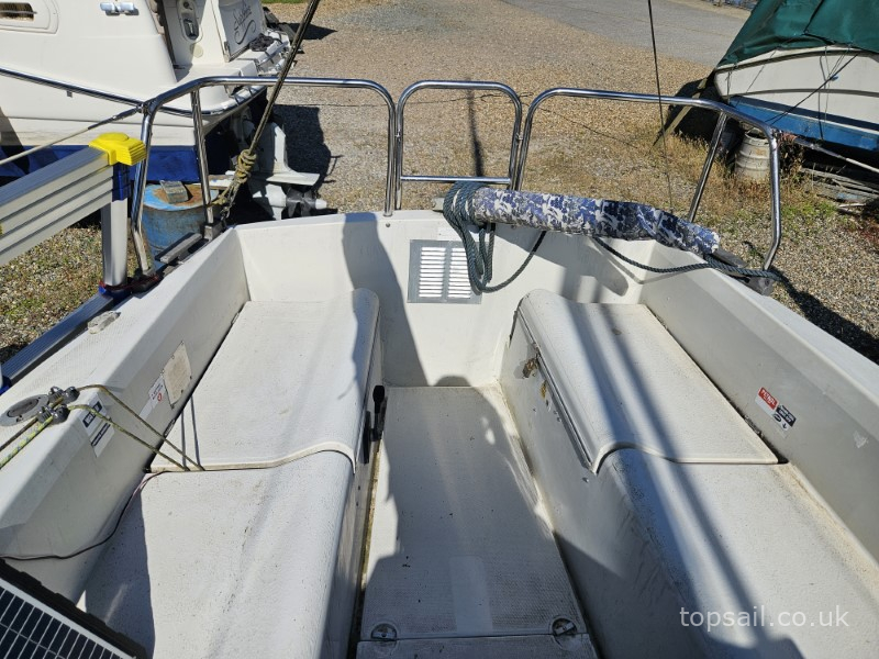 1984 Pegasus 700 (Shallow Fin)