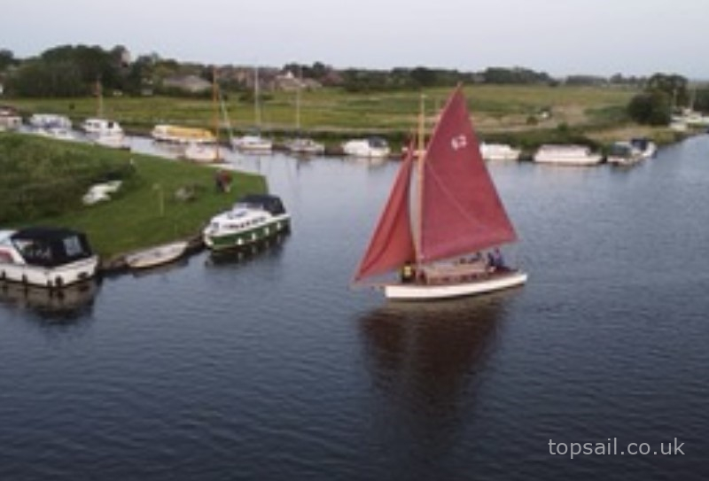 1948 Powles Wanderbird/Playmate River Cruiser Class