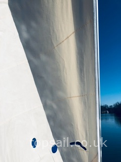 2005 Jeaneau Sun 2000