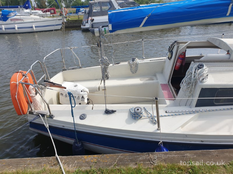 1985 Pegasus 700 (Shallow Fin)