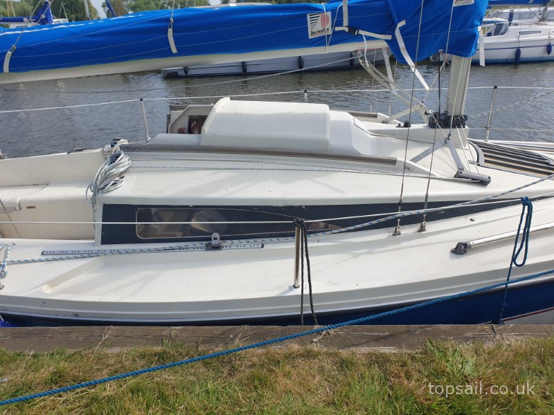 1985 Pegasus 700 (Shallow Fin)
