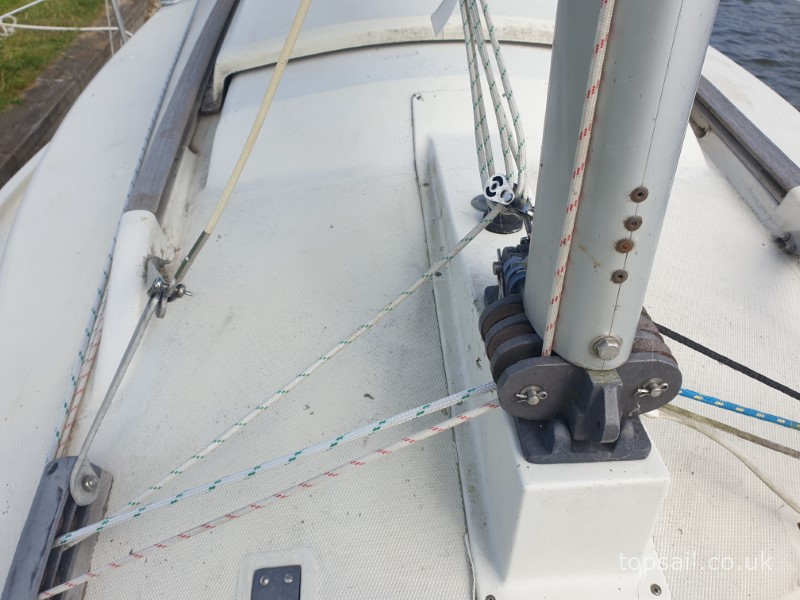 1985 Pegasus 700 (Shallow Fin)