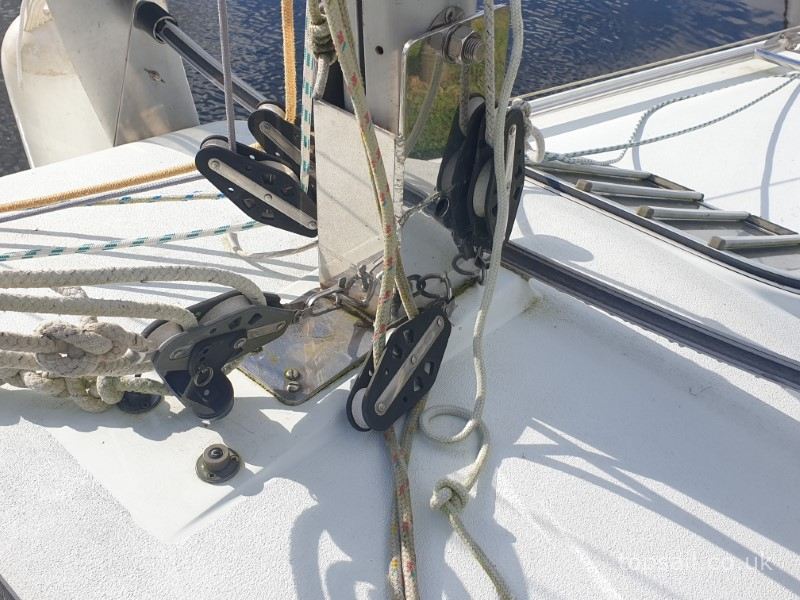 1996 Hunter Horizon 232