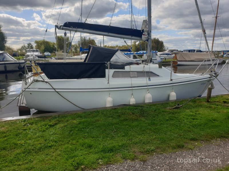 1996 Hunter Horizon 232