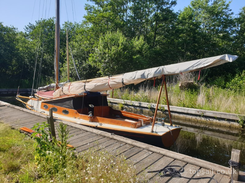 1986 Easticks 28 Custom River Cruiser (Electric)