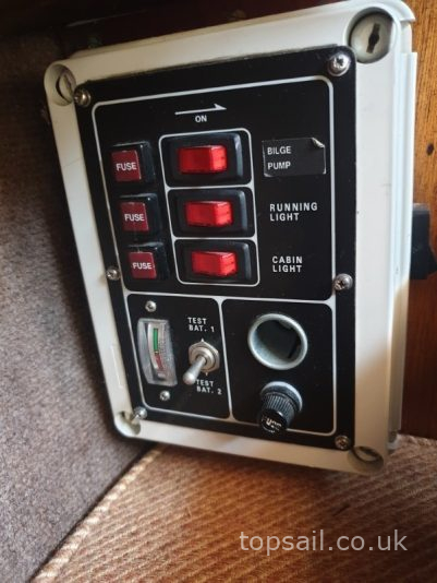 1986 Easticks 28 Custom River Cruiser (Electric)