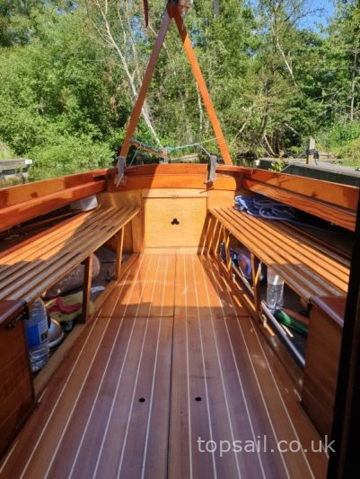 1986 Easticks 28 Custom River Cruiser (Electric)