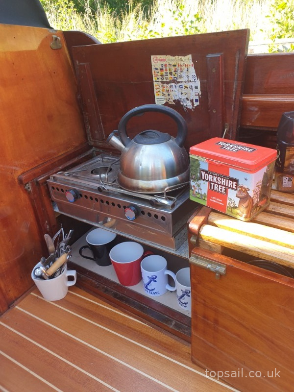 1986 Easticks 28 Custom River Cruiser (Electric)