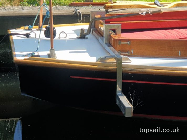 1986 Easticks 28 Custom River Cruiser (Electric)