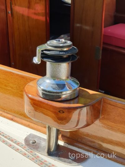 1986 Easticks 28 Custom River Cruiser (Electric)