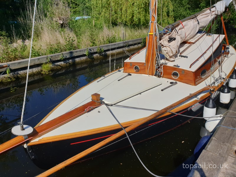 1986 Easticks 28 Custom River Cruiser (Electric)
