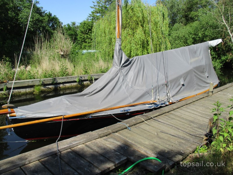 1986 Easticks 28 Custom River Cruiser (Electric)