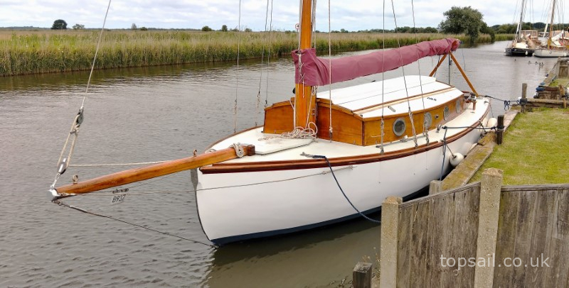 1930s Applegate Cordon Rouge Class River Cruiser
