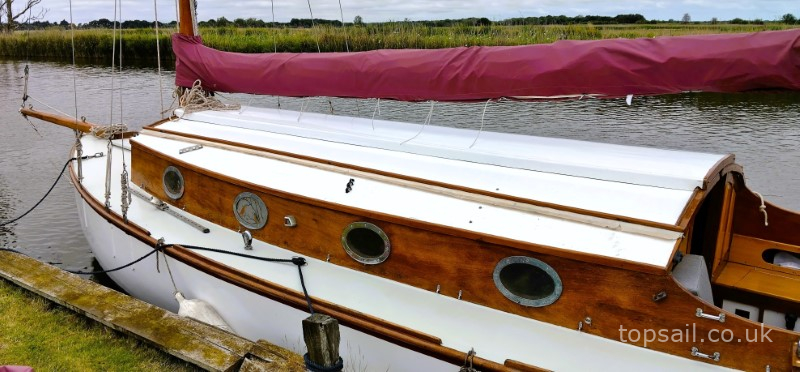 1930s Applegate Cordon Rouge Class River Cruiser