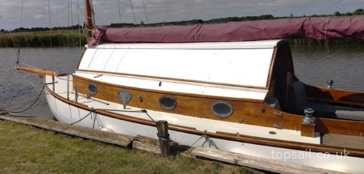 1930s Applegate Cordon Rouge Class River Cruiser