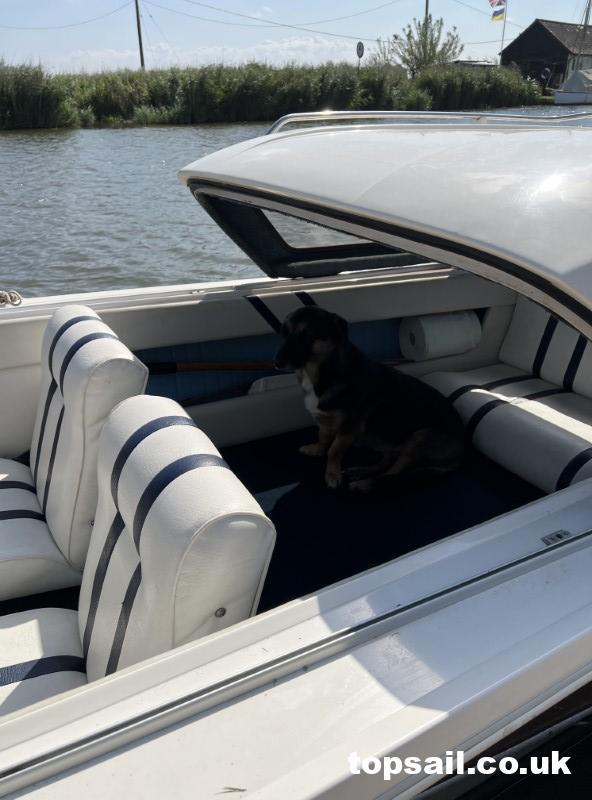 2000 Broom Scorpio Day Boat (With Trailer)