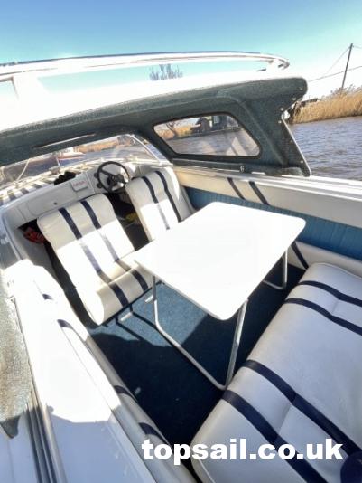 2000 Broom Scorpio Day Boat (With Trailer)