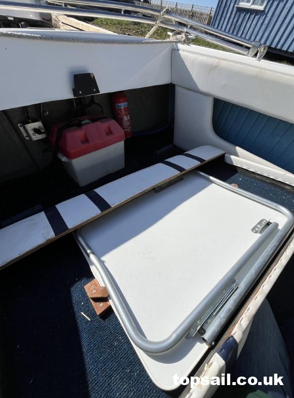 2000 Broom Scorpio Day Boat (With Trailer)