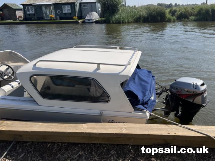 2000 Broom Scorpio Day Boat (With Trailer)
