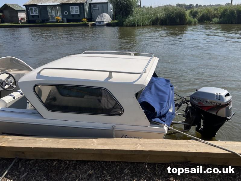 2000 Broom Scorpio Day Boat (With Trailer)