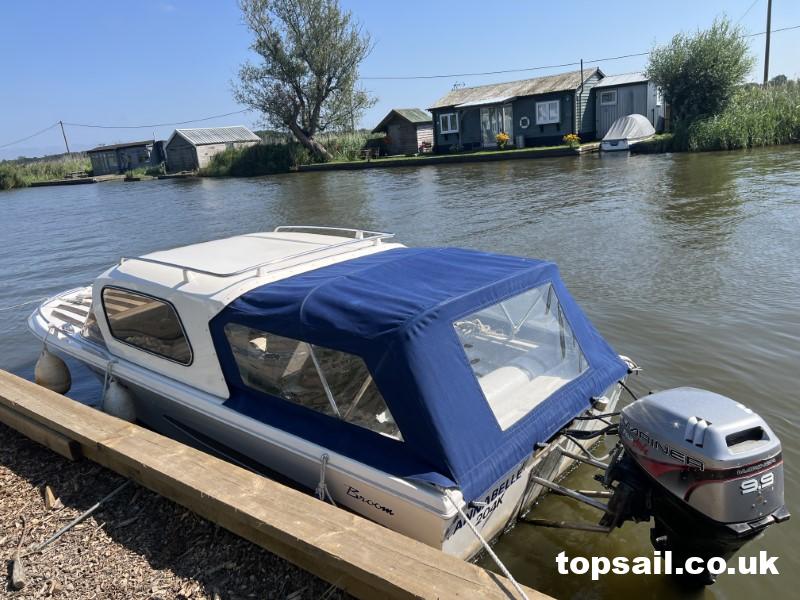 2000 Broom Scorpio Day Boat (With Trailer)