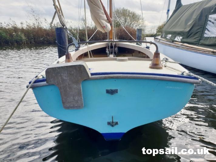 2004 Salterns Tela GRP Day Sailer (With Trailer)