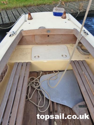 2004 Salterns Tela GRP Day Sailer (With Trailer)