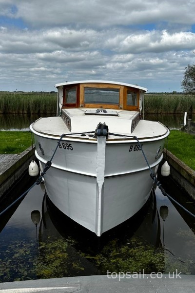 1938 Dawncraft Crimson Dawn Motor Cruiser