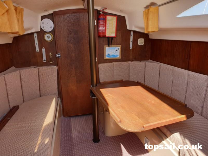 1986 Pegasus 700 (Shallow Fin Keel)