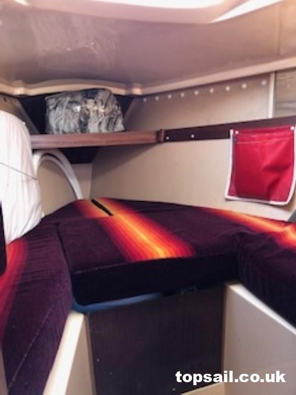 1986 Pegasus 700 (Shallow Fin Keel)