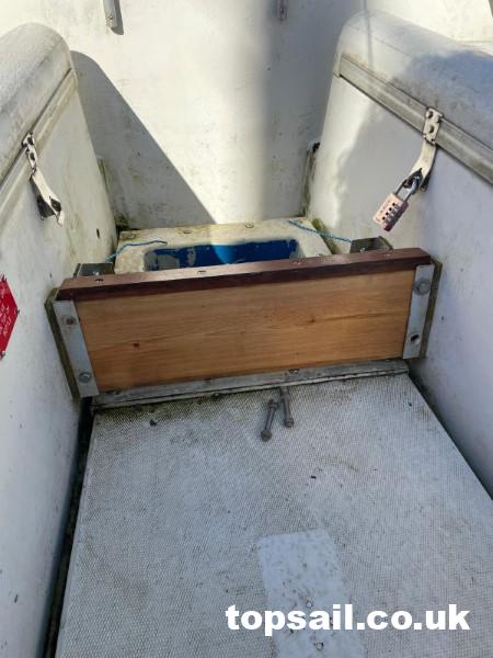 1986 Pegasus 700 (Shallow Fin Keel)