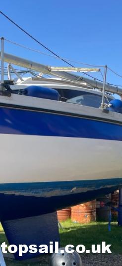 1986 Pegasus 700 (Shallow Fin Keel)