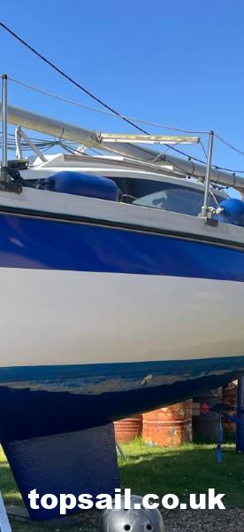 1986 Pegasus 700 (Shallow Fin Keel)