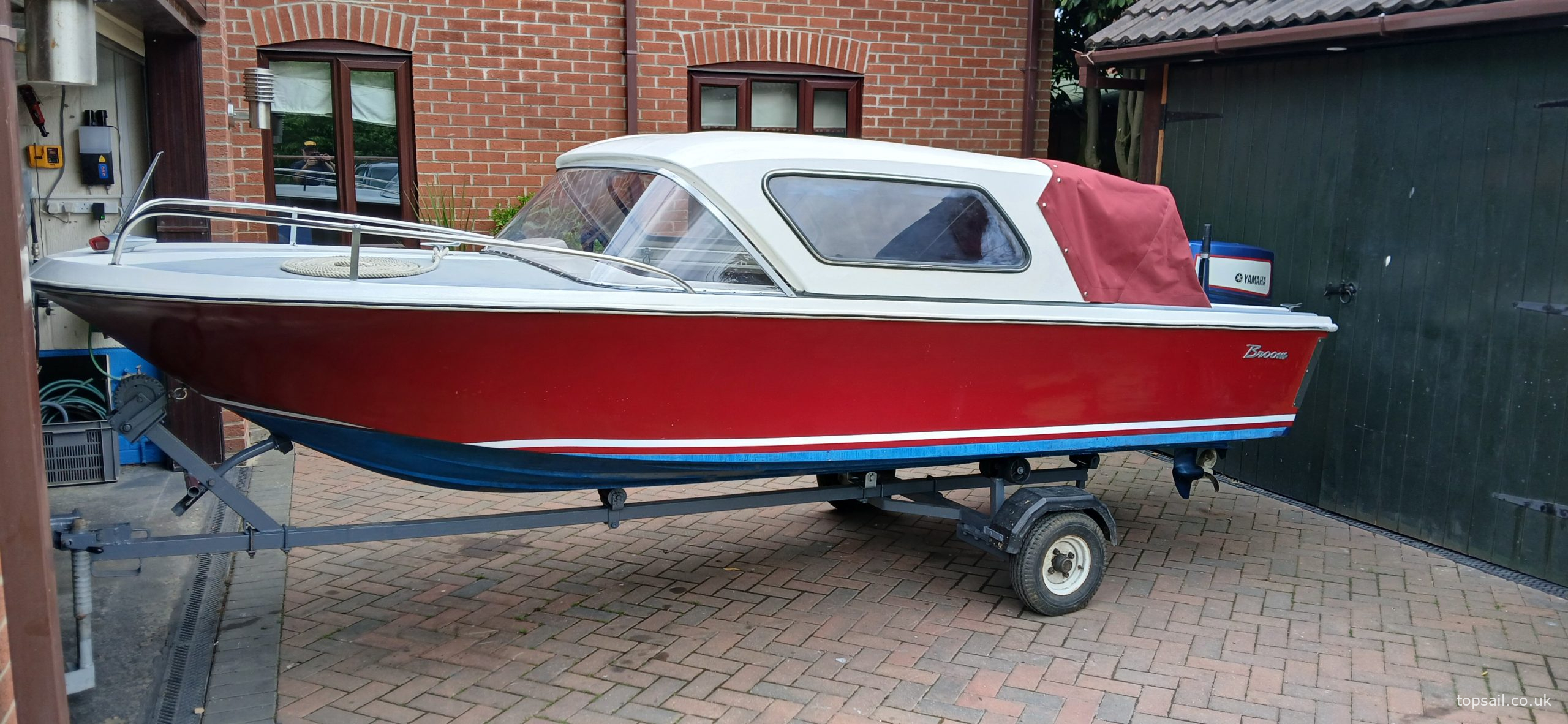 Broom Scorpio Day Boat (With Trailer)
