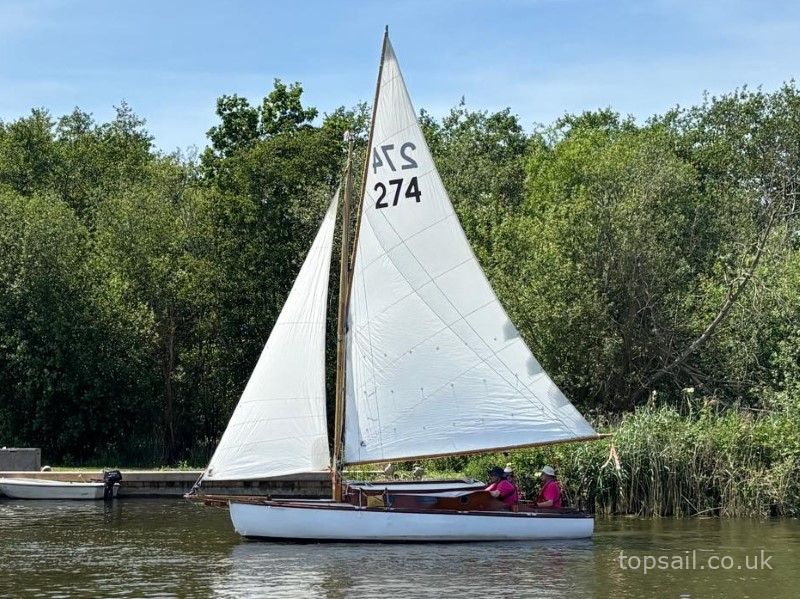 1953 Grebe River Cruiser Class #274