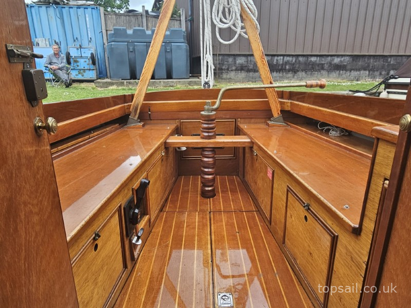 1993 Farrington 30 RCC #322 (GRP Hull)