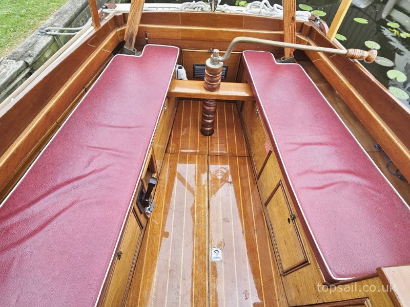 1993 Farrington 30 RCC #322 (GRP Hull)
