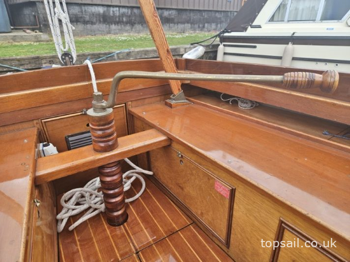 1993 Farrington 30 RCC #322 (GRP Hull)