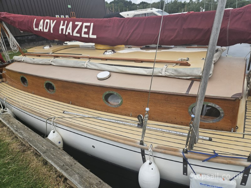1993 Farrington 30 RCC #322 (GRP Hull)