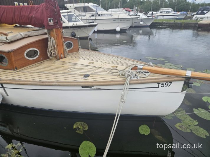 1993 Farrington 30 RCC #322 (GRP Hull)