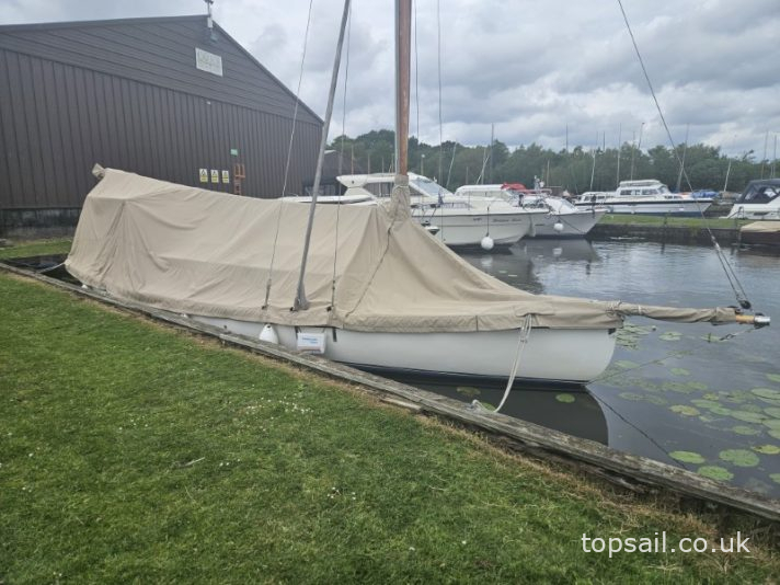 1993 Farrington 30 RCC #322 (GRP Hull)